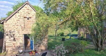 CHARMING LITTLE COTTAGE IN THE HEART OF NATURE