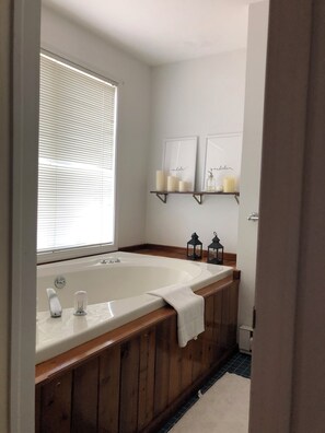 Bathroom - Covered Heated Pool + Rec Lounge | North Creek Stay |  Lies by AvantStay (North Creek)