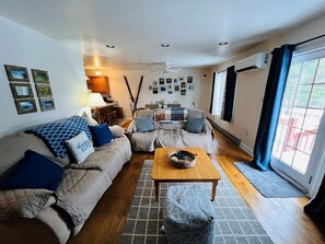 Living area - Adirondack Townhome | Heated Pool + Foosball + Billiards | Uncas by AvantStay (North Creek)