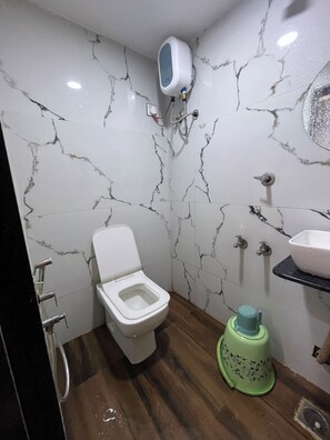 Bathroom - Hotel Sun Park (Ahmedabad)