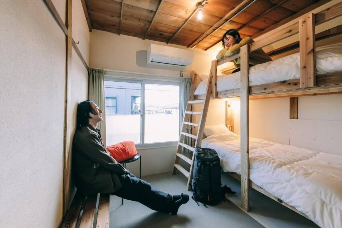 Basic Shared Dormitory | Langsir/tirai gelap terus, seterika/papan seterika, Wi-fi percuma 