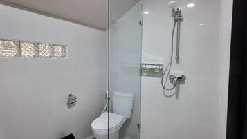 Executive Triple Room | Bathroom