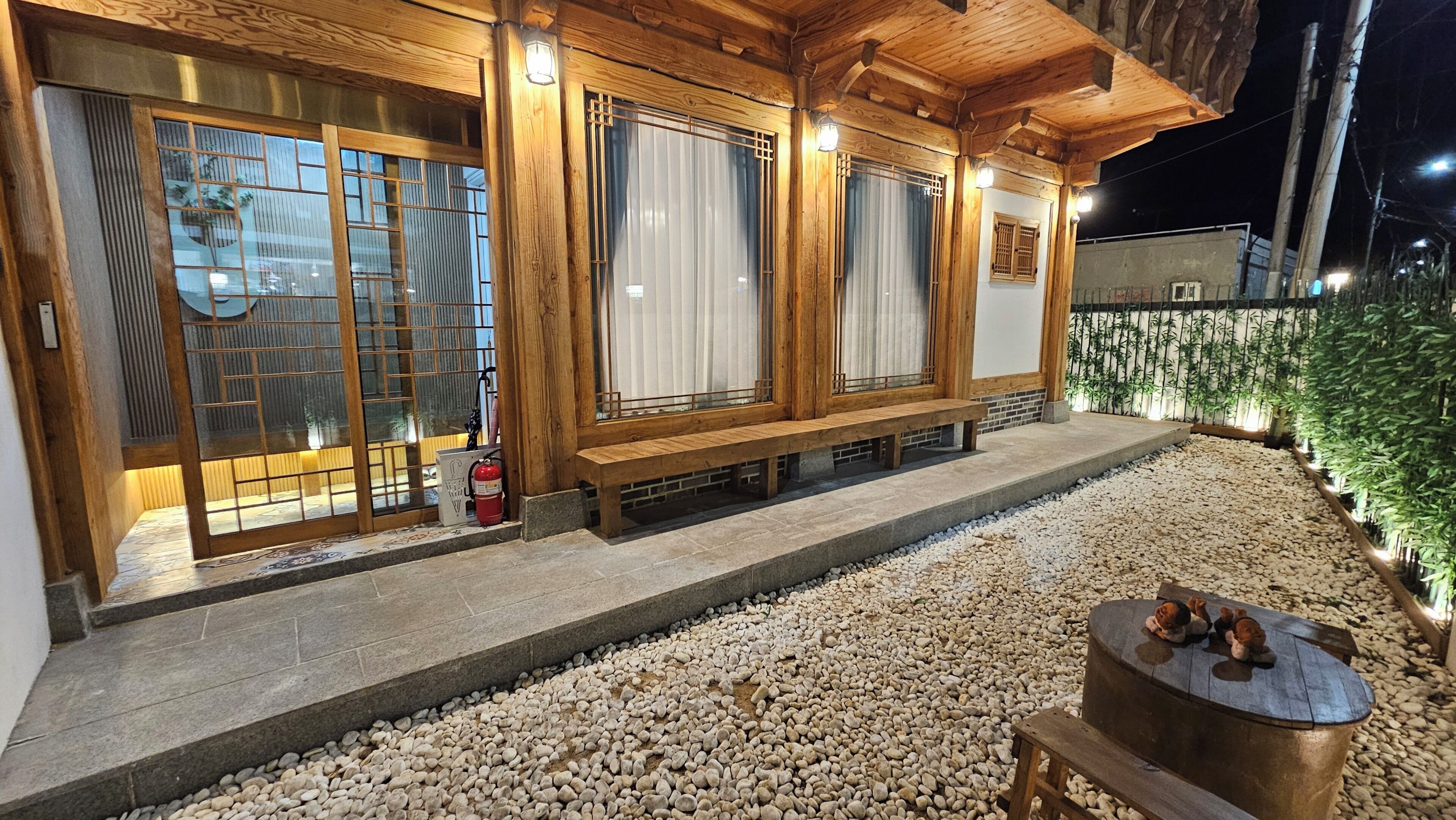 Deluxe Room, Courtyard View | Front of property