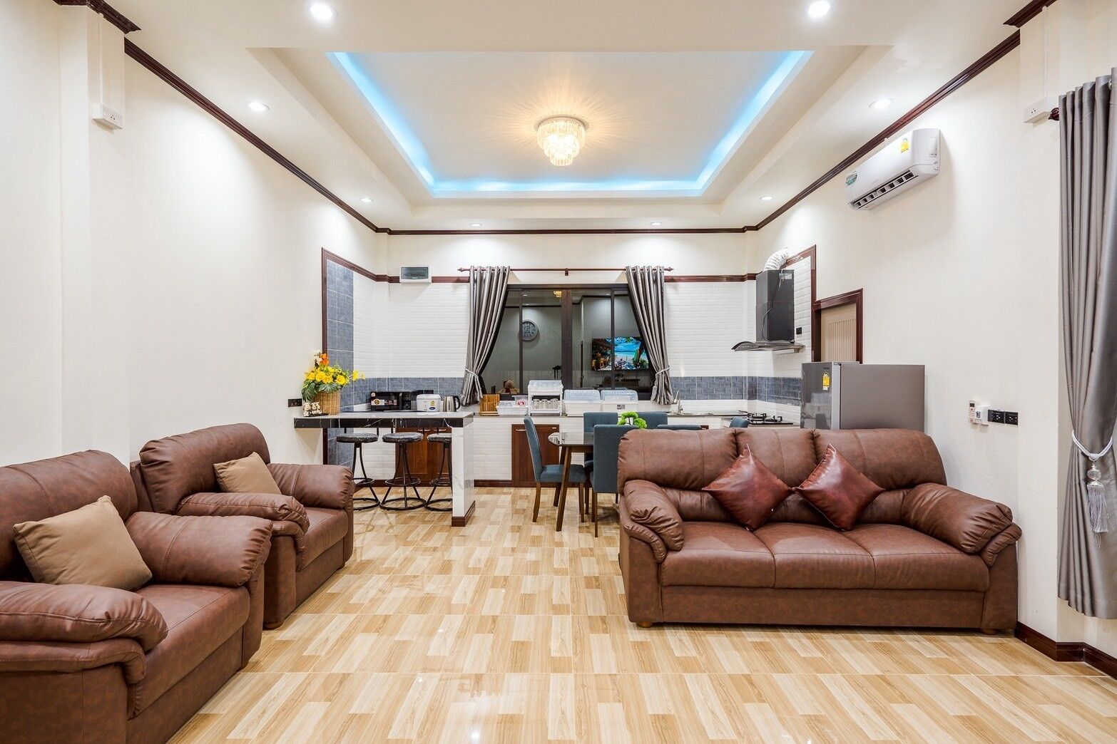 TV layar datar