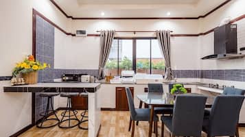 Fridge, microwave, stovetop, rice cooker