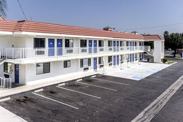 Exterior - King Bed|Mobil|Nsmk|Micfridg (Fresno)