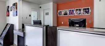 1 King Bed|Non-Smoking,Micfridge