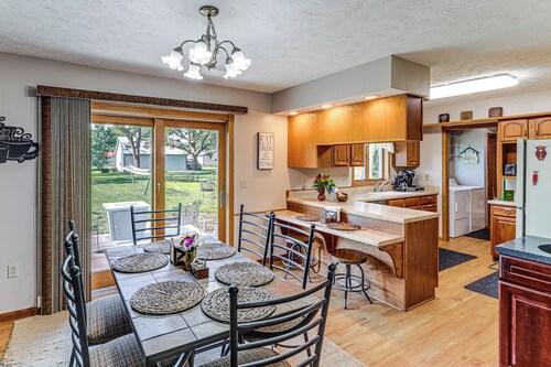 Pet-Friendly Exeter Home Near Rte 6 & I-80