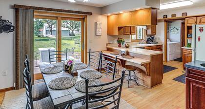 Pet-Friendly Exeter Home Near Rte 6 & I-80