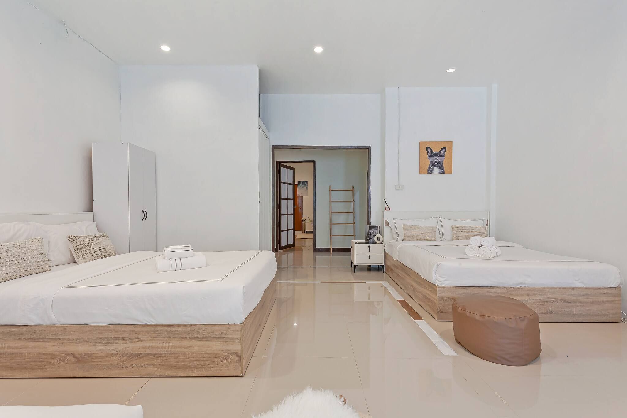3 bedrooms, iron/ironing board, Internet, bed sheets