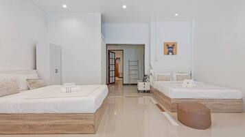 3 bedrooms, iron/ironing board, Internet, bed sheets