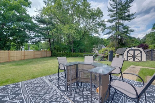 Large Yard, Patio & Games: DC-Area Family Home!