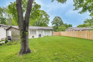 Exterior - Game Room! Upscale Family Retreat in Murfreesboro (Murfreesboro)