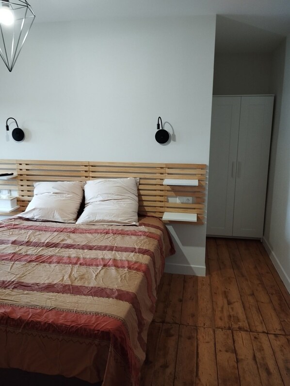Room - Vrbo Property (Chaspuzac)