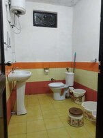 Villa | Bathroom | Shower, towels, soap