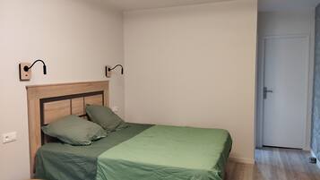 1 Schlafzimmer, WLAN, BettwÀsche