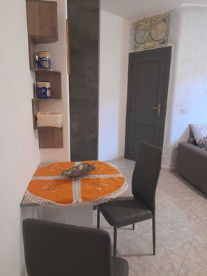 Dining - Vrbo Property (Alghero)