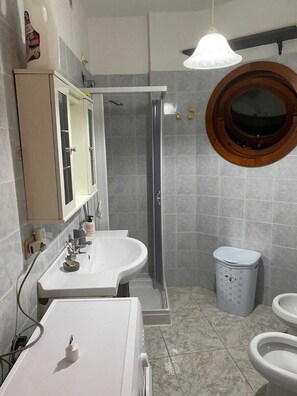 Bathroom - Vrbo Property (Alghero)