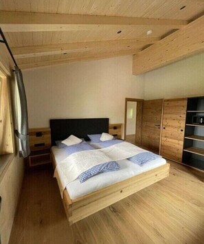 Free WiFi, bed sheets - Holiday apartment in Hirschegg with balcony (Hirschegg)