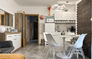 Coffee/tea maker, fridge, microwave, oven - Amazing apartment in Medulin with WiFi (Medulin)