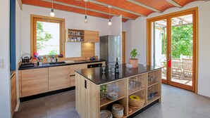 Fridge, microwave, oven, stovetop - Bastide Néo Provencale (Grignan)