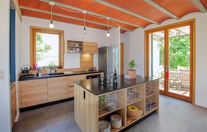 Fridge, microwave, oven, stovetop - Bastide Néo Provencale (Grignan)