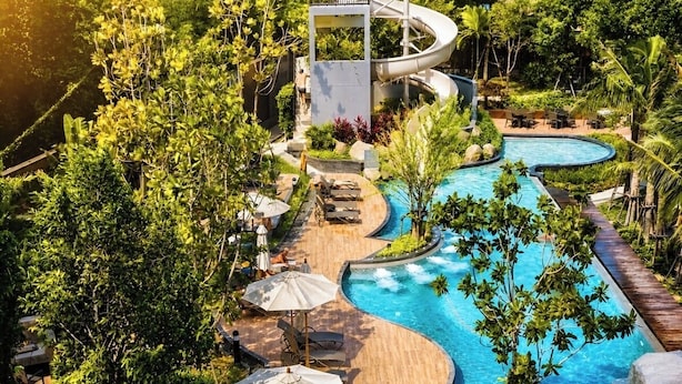 Pool - 1 BR Sea View Condo Near Walking Street (ตำบล หนองปรือ)