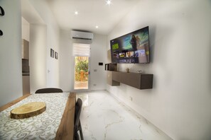 Interior - BorgoNaro, an authentic oasis of peace located in the charming village of Dattilo. (Dattilo)