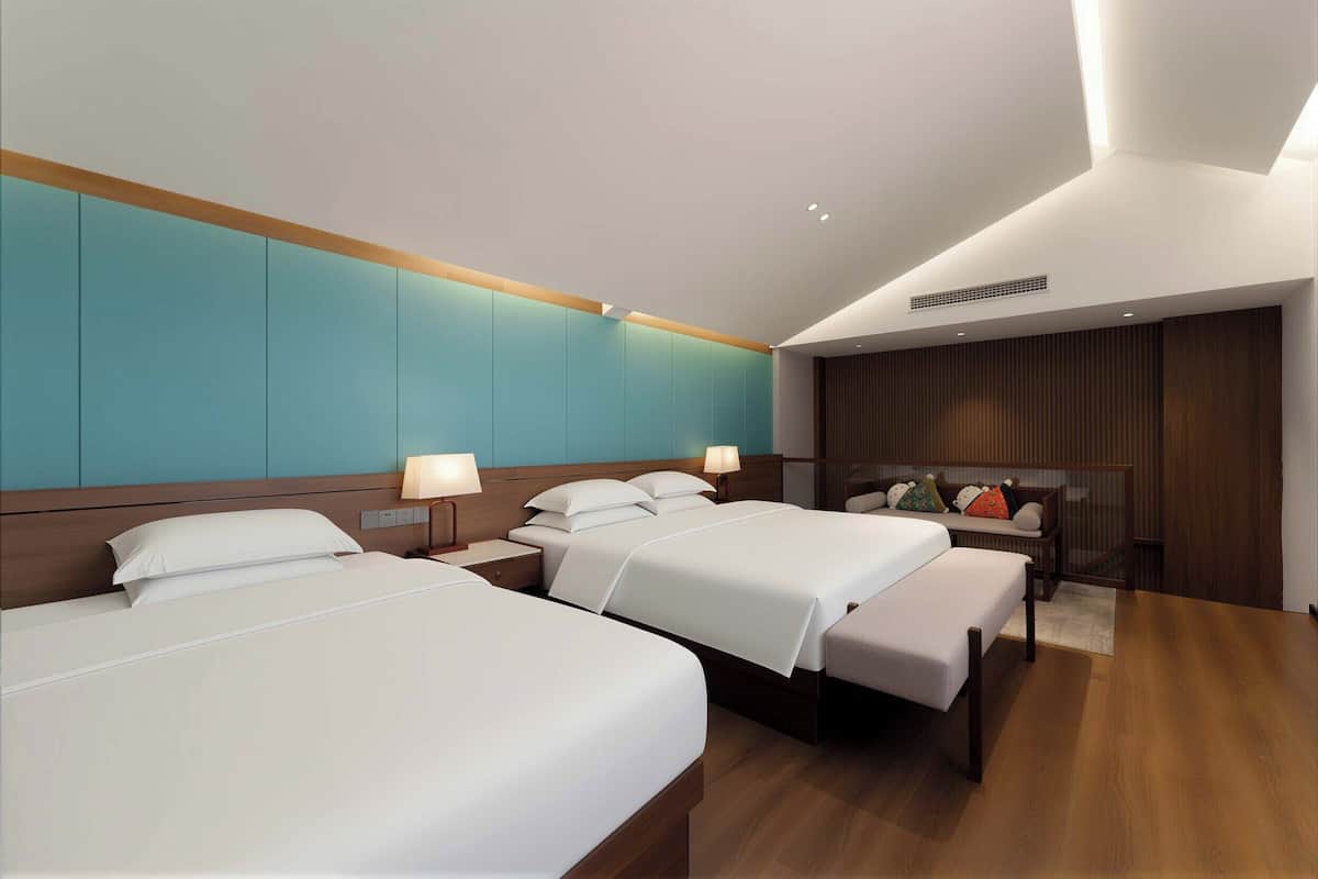 Ropa de cama de alta calidad, minibar y escritorio 