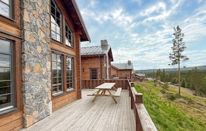 Outdoor dining - Gorgeous home in Idre with sauna (Idre)