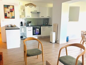 Private kitchen - Vrbo Property (Dunkerque)