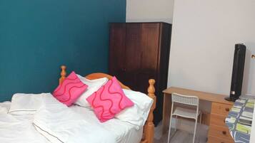2 Schlafzimmer, Bügeleisen/Bügelbrett, WLAN, Bettwäsche
