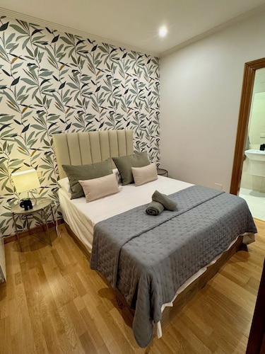 HISPANIA APARTMENT
