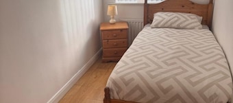 Cozy Egremont Apartment With Free Parking & Wifi