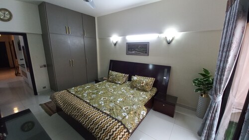 1 BR Apt | Near Airport & Jinnah Icon Mall