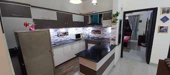 1 BR Apt | Near Airport & Jinnah Icon Mall