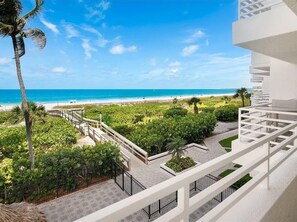 Property grounds - Captivating Gulf Views from this Stunning 3 Bedroom Condo on Sugar Sand Beach (Marco Island)