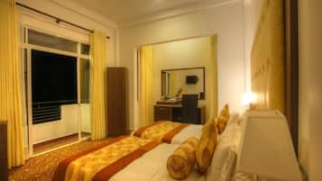 Deluxe Double Room, Balcony, City View | Laptop workspace, free WiFi