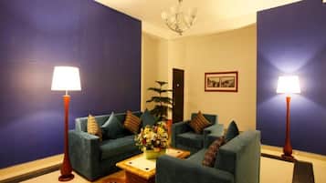 Deluxe Double Room, Balcony, City View | Interior