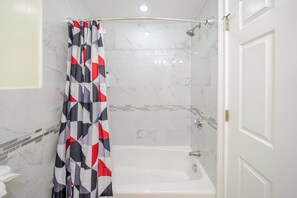 Bathroom - Bright & Stylish 4BR House • Boston Getaway w/ Free Parking & Pet-Friendly 27 (Boston)