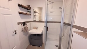 Bathroom - Vrbo Property (Wiek)