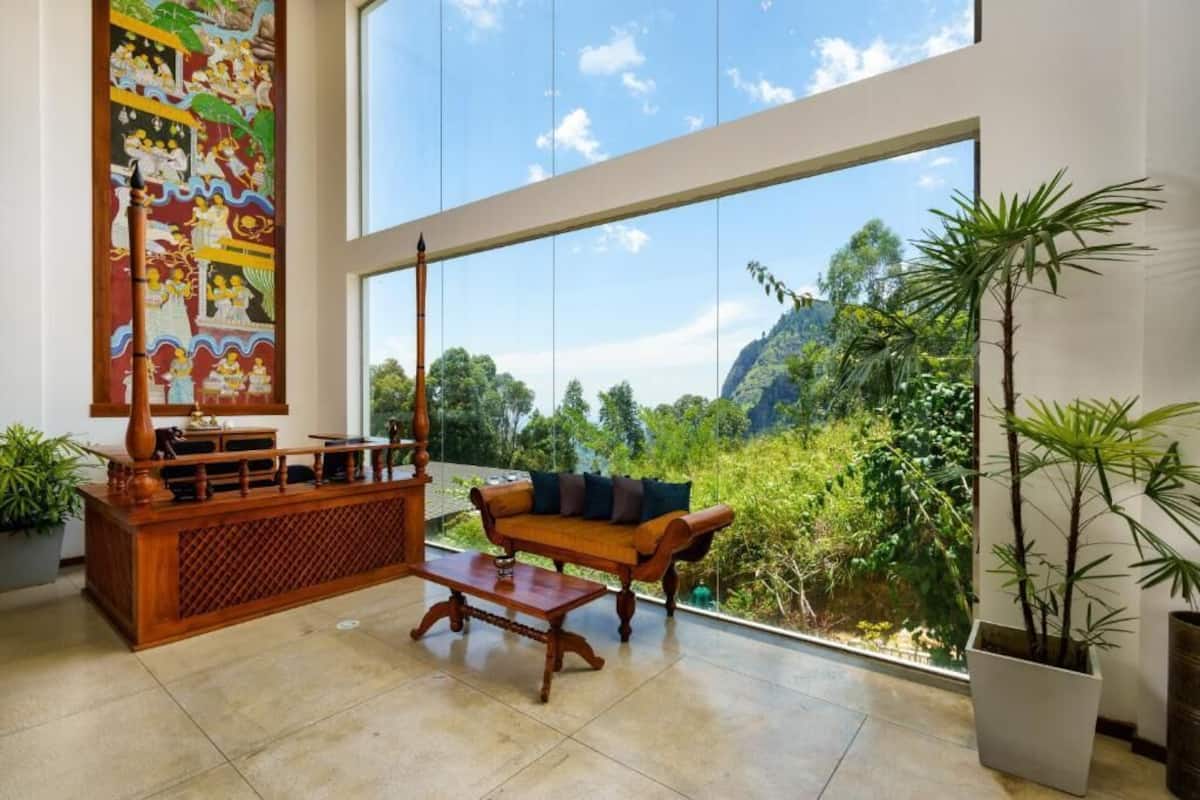 Luxury Double Room, Balcony, Mountain View | Lobby