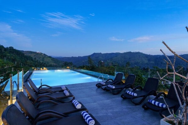 Luxury Double Room, Balcony, Mountain View | Pool