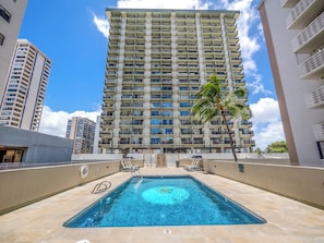Pool - Waikiki Monthly 1BR w/ Parking, Pool & Lanai (Honolulu)