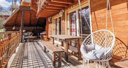 Large Alpine Chalet in Allos for 12 Guests – 1,700m Altitude