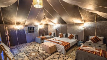 Deluxe Cabin, Balcony, Desert View | Laptop workspace, free WiFi