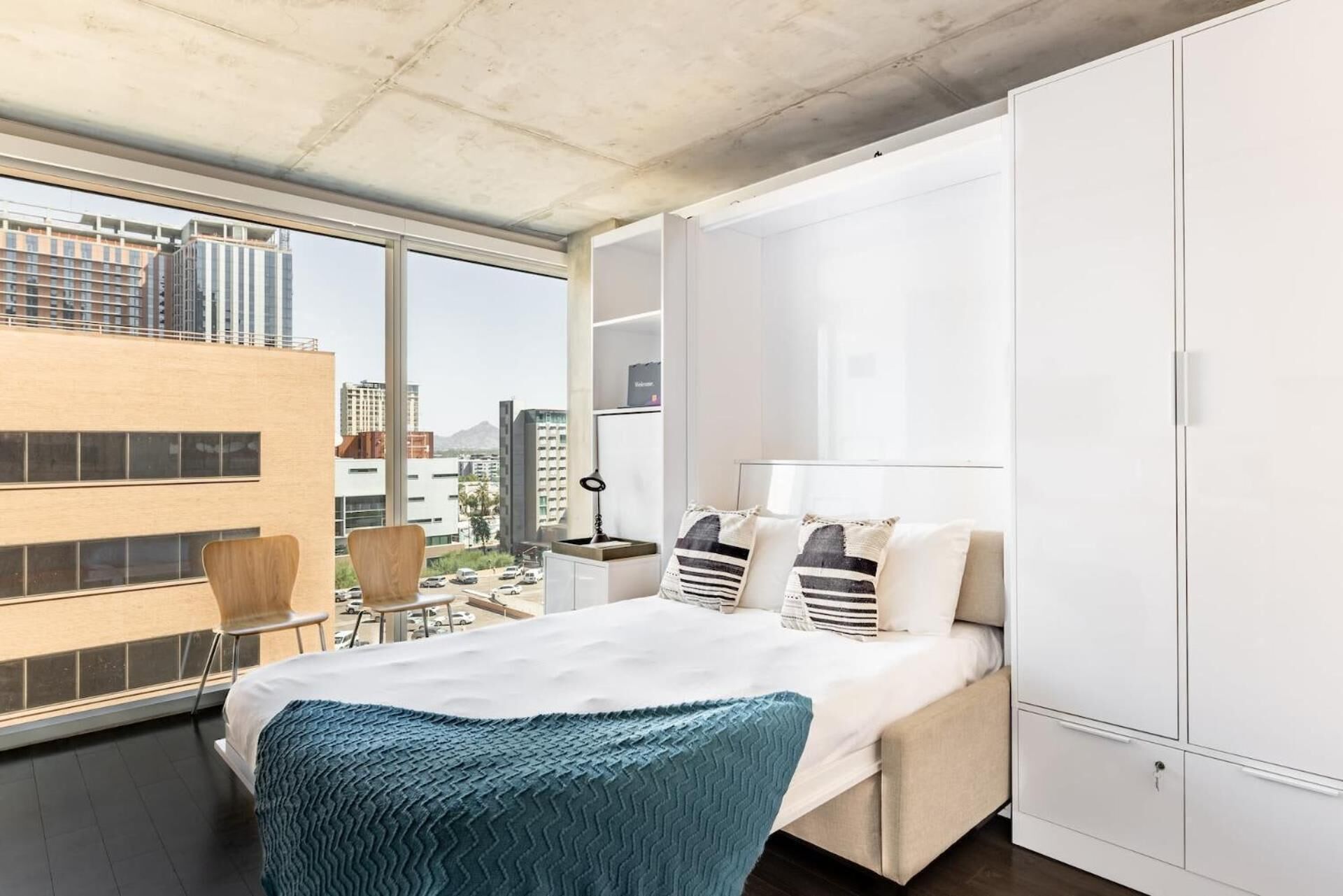 1 slaapkamer, een strijkplank/strijkijzer, wifi, beddengoed