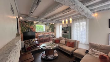 House | 5 bedrooms, Internet