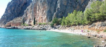Aithra -a Modern Jewel in a Landscape of Antiquity