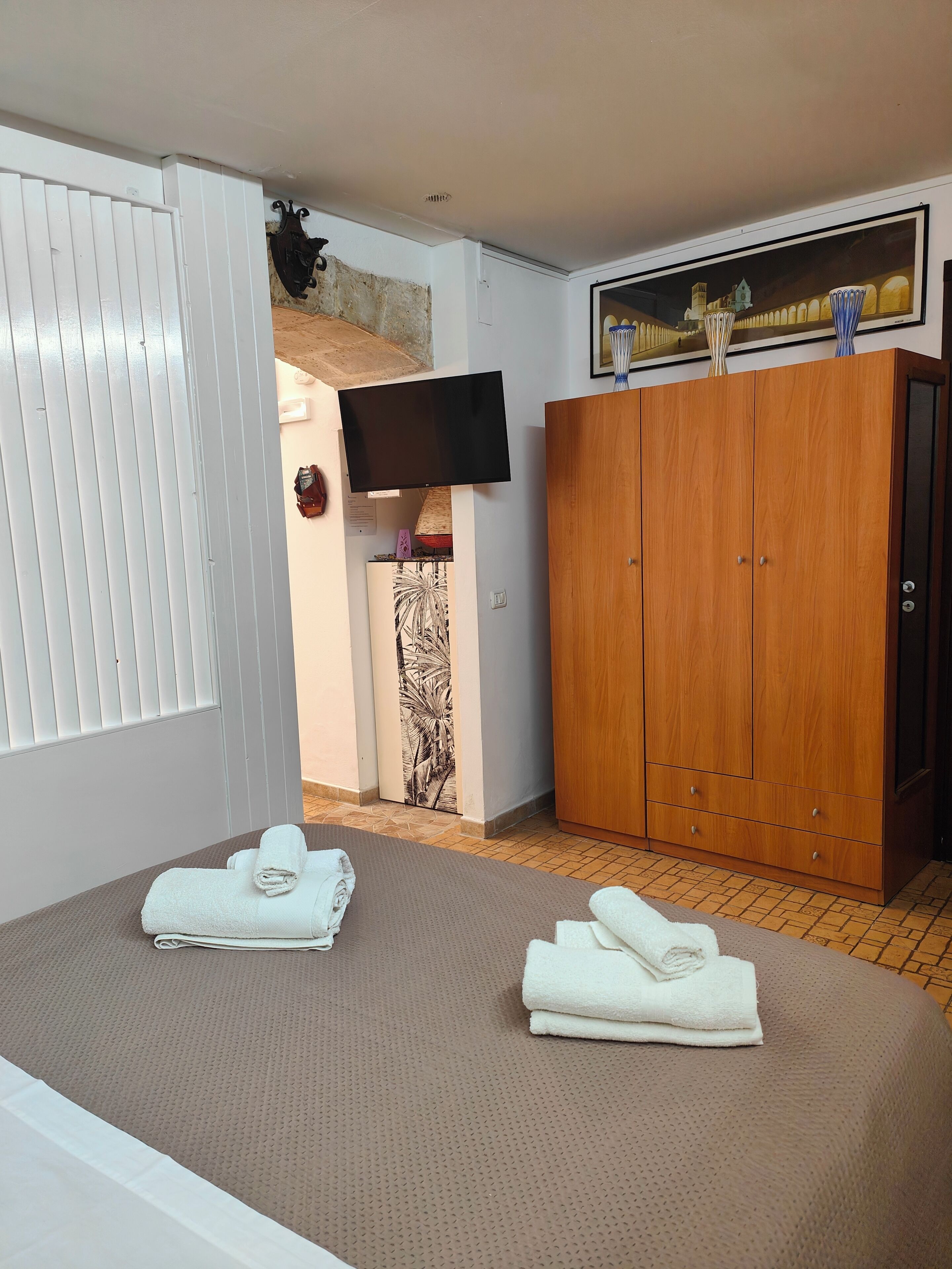 1 bedroom, iron/ironing board, travel crib, free WiFi